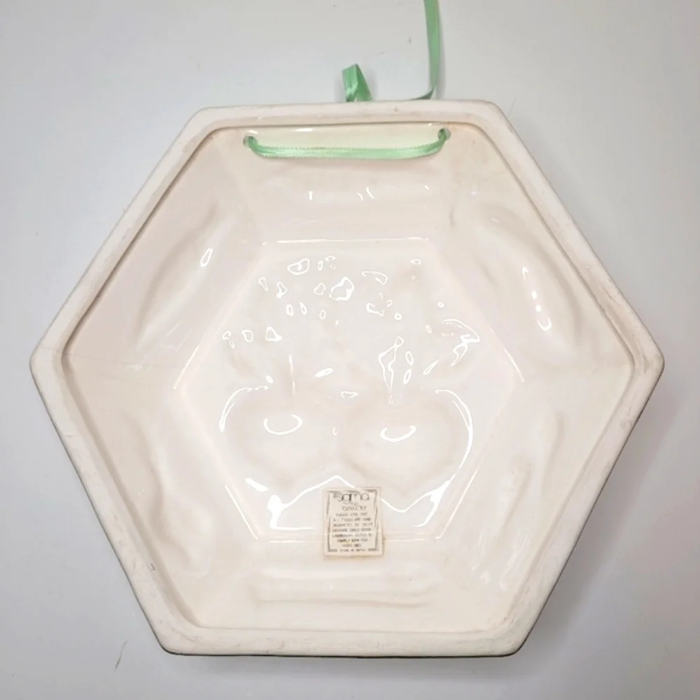 Spring Beets Vintage Ceramic Mold by Sigma the Tastesetter Japan
